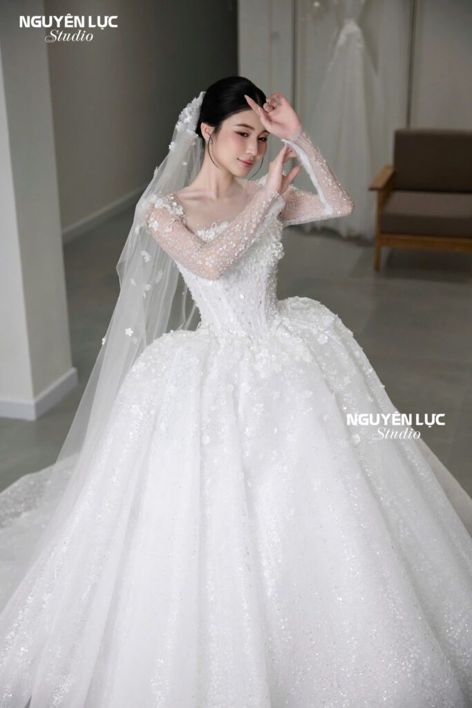 Váy Cưới Nguyên Lực Studio
