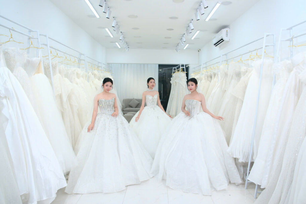 Váy Cưới Nguyên Lực Studio