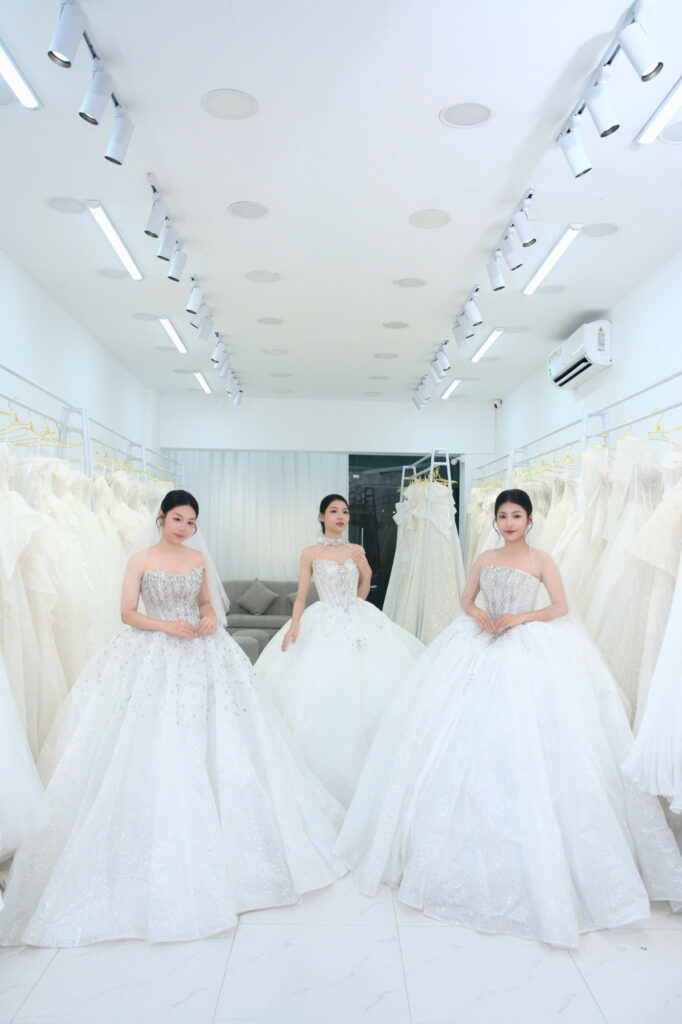 Váy Cưới Nguyên Lực Studio
