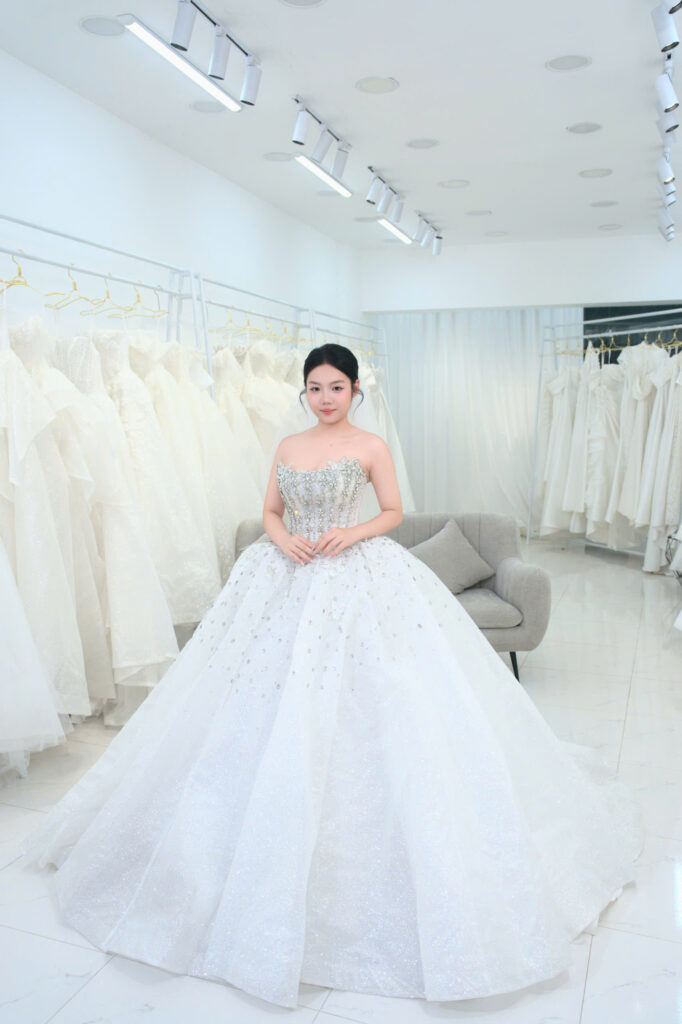 Váy Cưới Nguyên Lực Studio