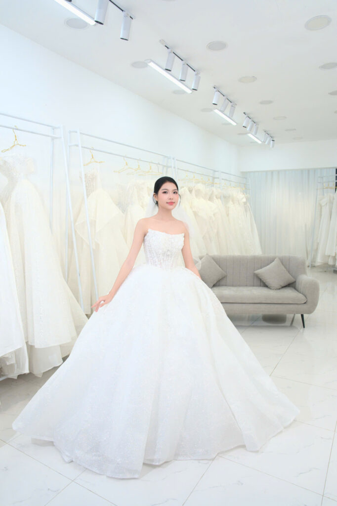 Váy Cưới Nguyên Lực Studio
