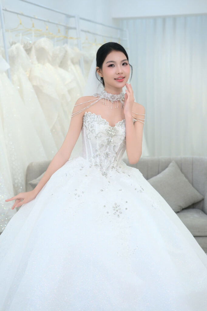 Váy Cưới Nguyên Lực Studio